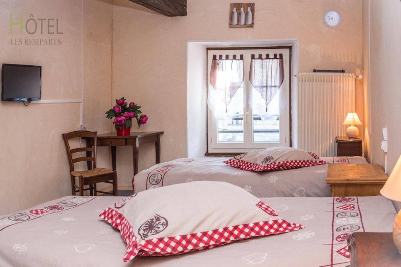 Hotel Les Remparts Nozeroy Exterior photo